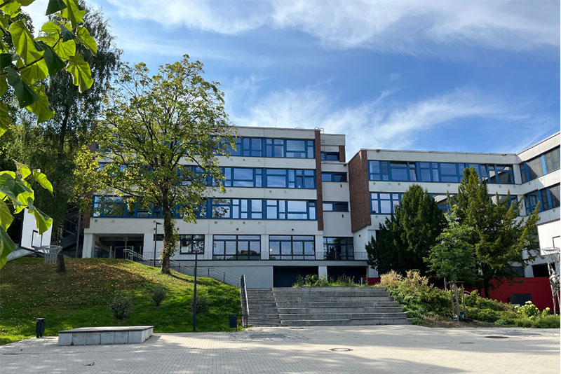 //ms-pos.net/wp-content/uploads/2025/10/Case-Studies-Schule-Wuppertal.jpg